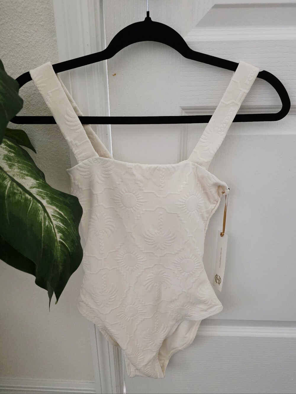 HOUSE OF HARLOW 1960🪂 One Piece Flower Embossed Swimsuit SIZE S